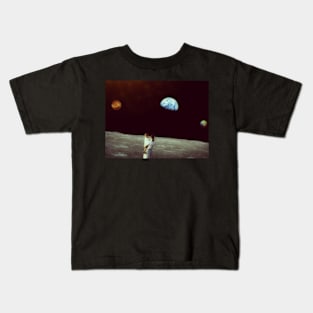 Venus-Earth-Pluto Conjunction from the Moon by MontageaLaBira Kids T-Shirt